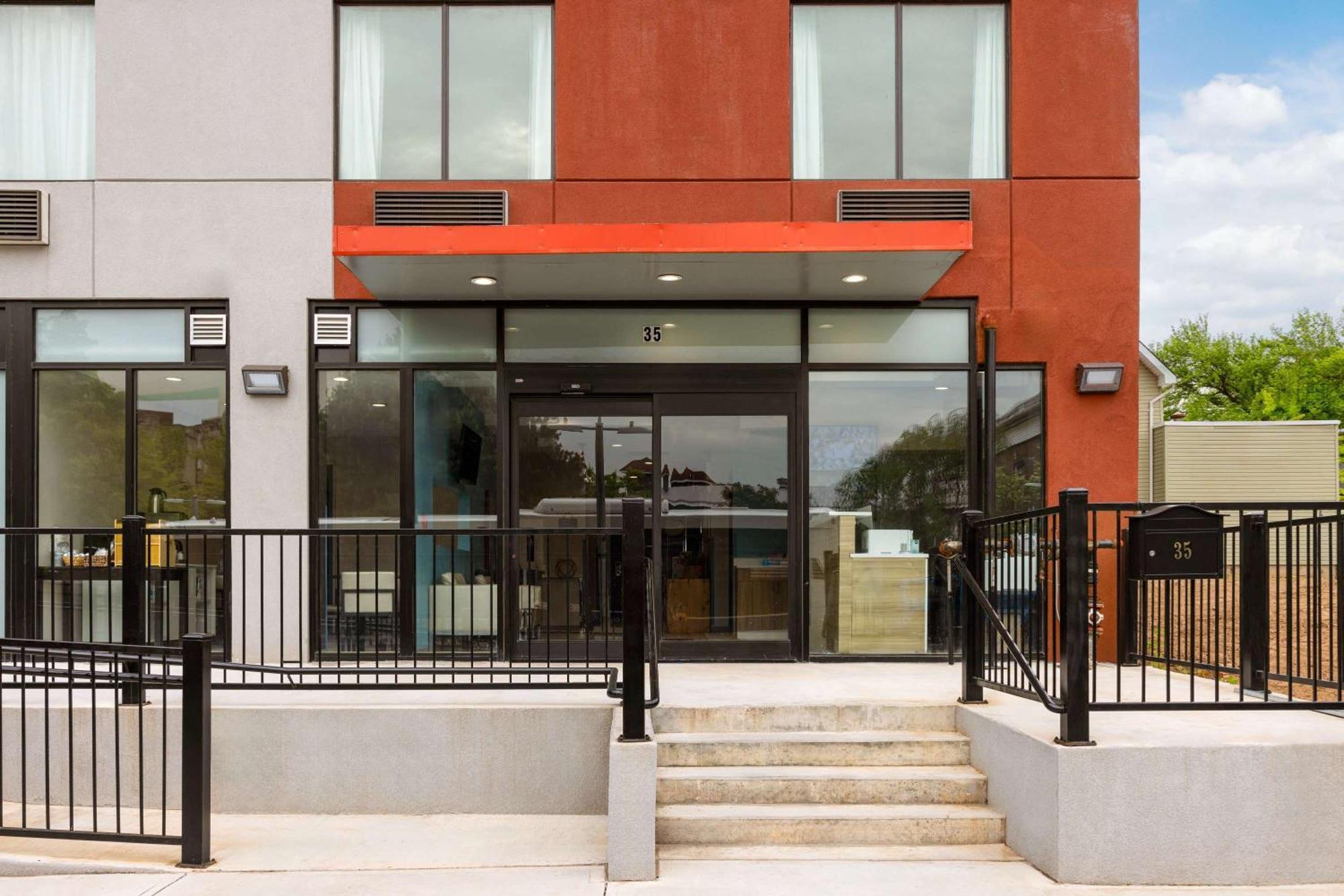 Days By Wyndham Staten Island Nova York